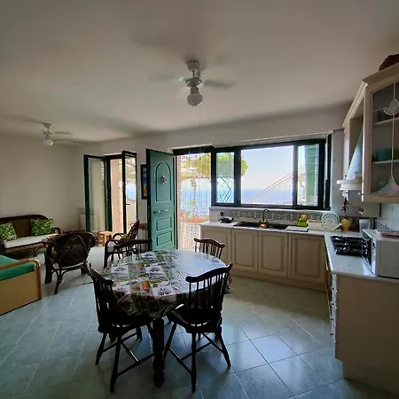 Casa Panorama 펜션 라벨로